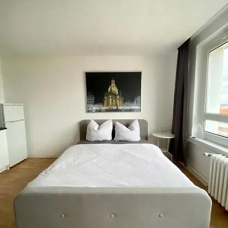 Highup - Apartment In Toplage Mit Blick Zur Frauenkirche Mit Wlan Und Netflix Appartement *